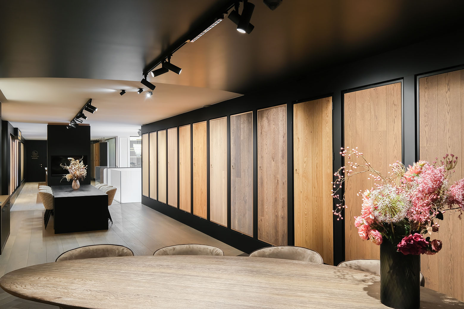 Endless Floors showroom in Tielen